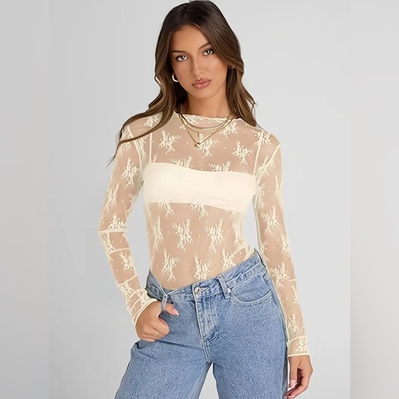 unbranded Tops - NEW ✨️$15 Elegant Cream Sheer Lace Top